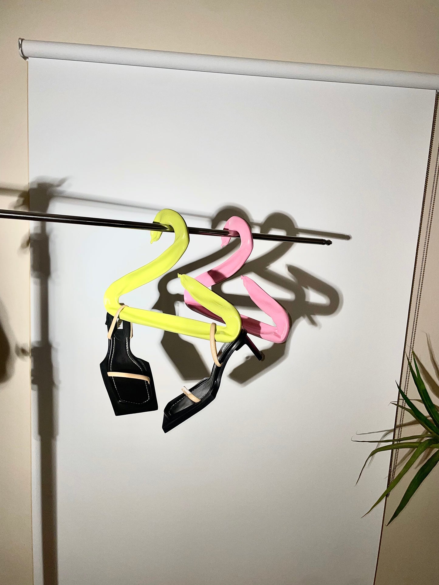 The Deflated Balloon Hanger Sunny Lime