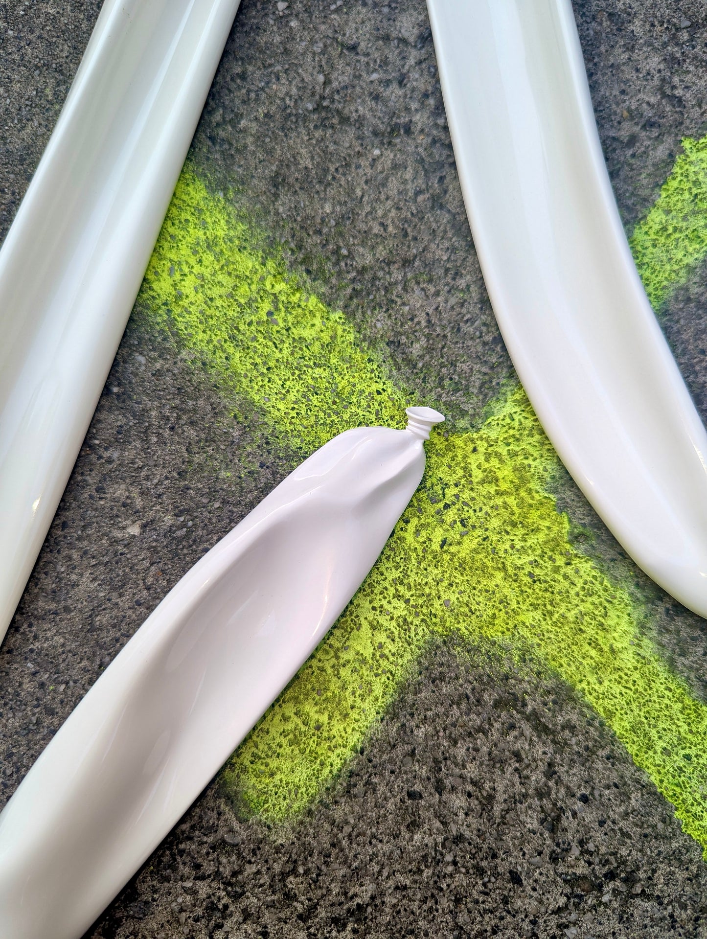 Deflated Balloon Hanger Laundry White