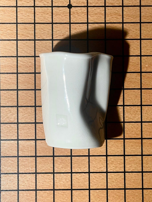 TEA-DRENCHED VESSELS: 00 PAPER CUP by Chong Office #24