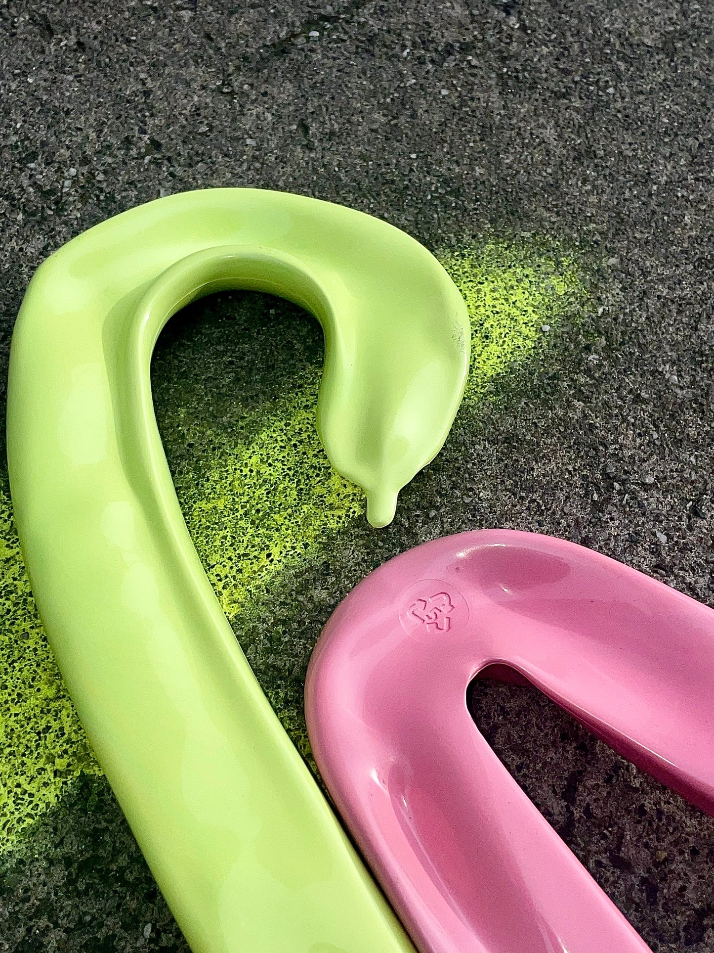 Deflated Balloon Hanger Barbie Pink