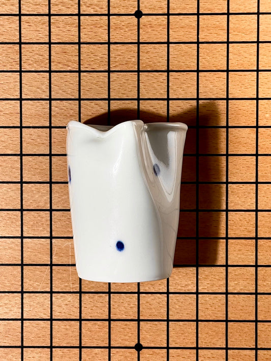 TEA-DRENCHED VESSELS: 00 PAPER CUP by Chong Office #15
