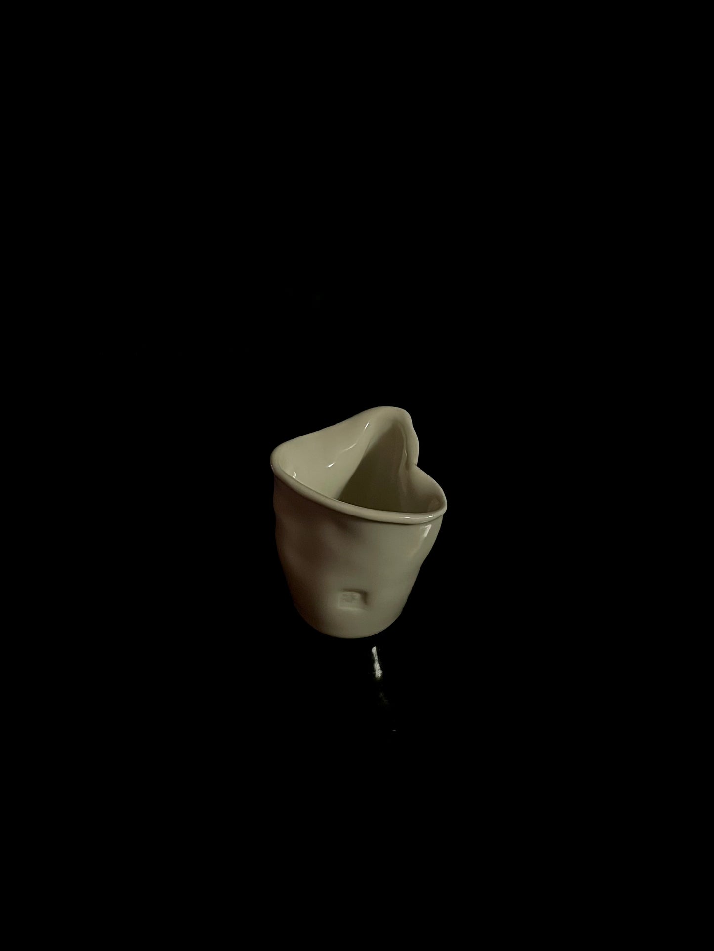 TEA-DRENCHED VESSELS: 00 PAPER CUP by Chong Office #13